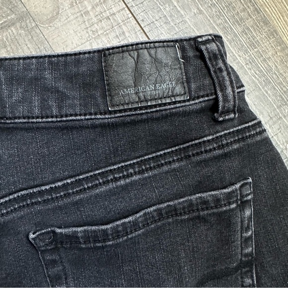 EU American Eagle Outfitters Black Lace Hi-Rise Shorties - Picture 8 of 8